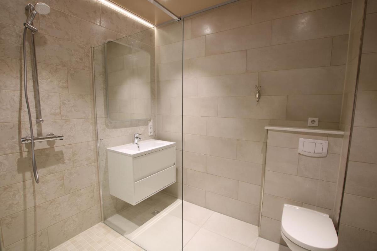 Seeblick 5 - Luxus Am Hafen Apartment *