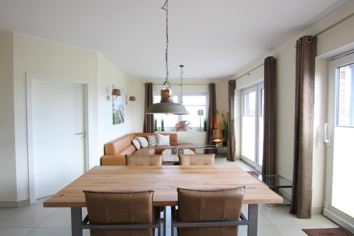 Seeblick 5 - Luxus Am Hafen Apartment *
